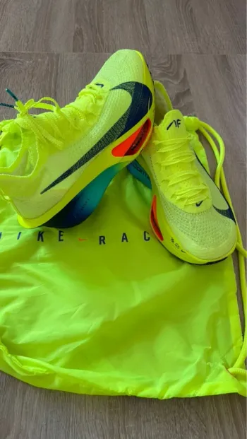 Tweedehands Nike Air Zoom Alphafly bike — afbeelding 2 van 11