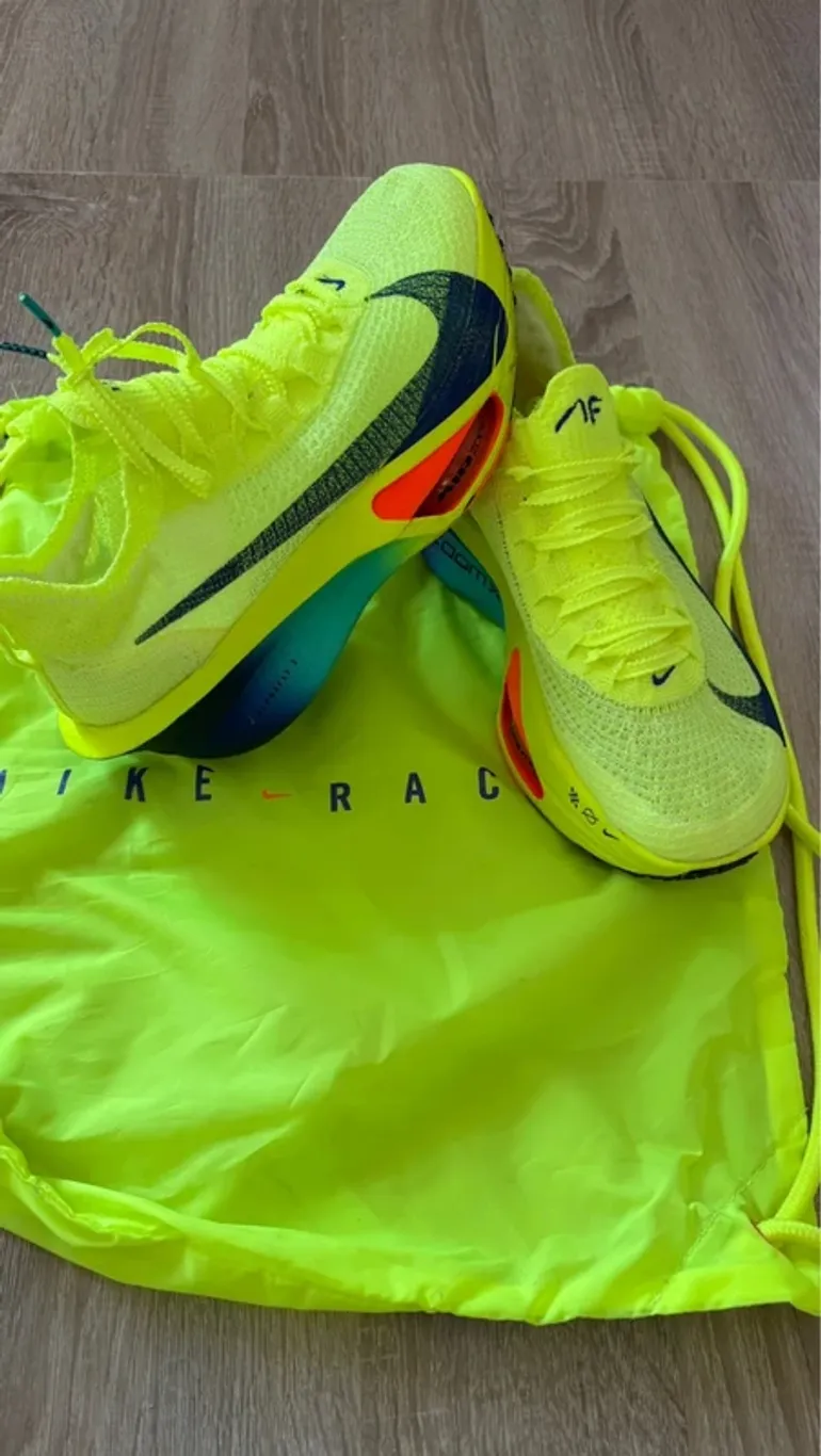 Tweedehands Nike Air Zoom Alphafly bike — afbeelding 2 van 11