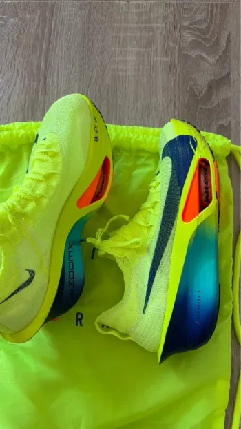 Tweedehands Nike Air Zoom Alphafly bike — afbeelding 9 van 11