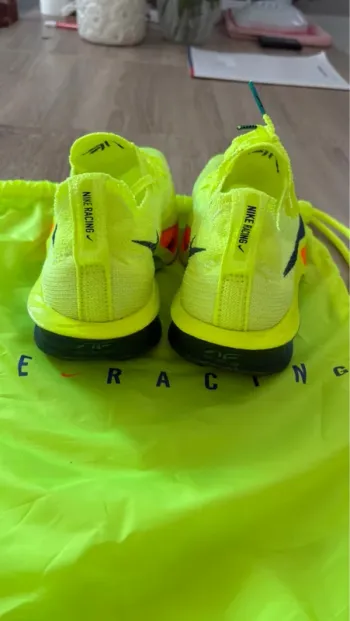 Tweedehands Nike Air Zoom Alphafly bike — afbeelding 3 van 11
