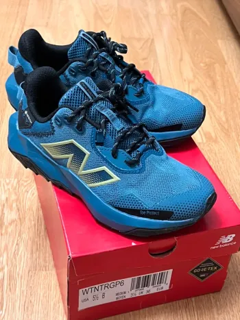 Brugt New Balance Scarpe bike