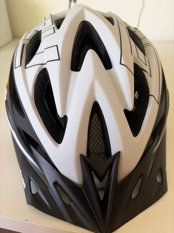 Used meteor Casco Helmet bike — image 2 of 5