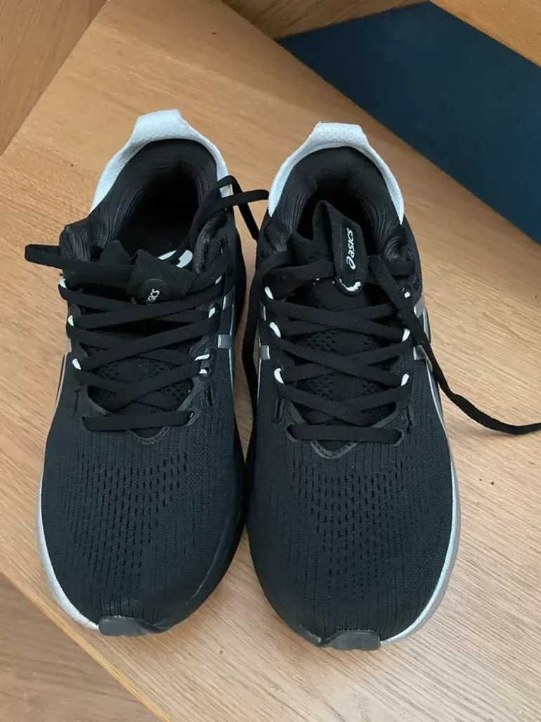 Asics Gel Nimbus 28 bike usato — immagine 2 di 4