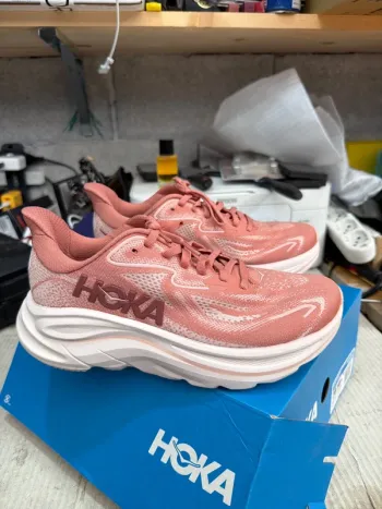 Brugt Hoka Scarpe bike — billede 2 af 15