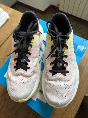 Używany Hoka Rincon 4 bike — zdjęcie 3 z 9