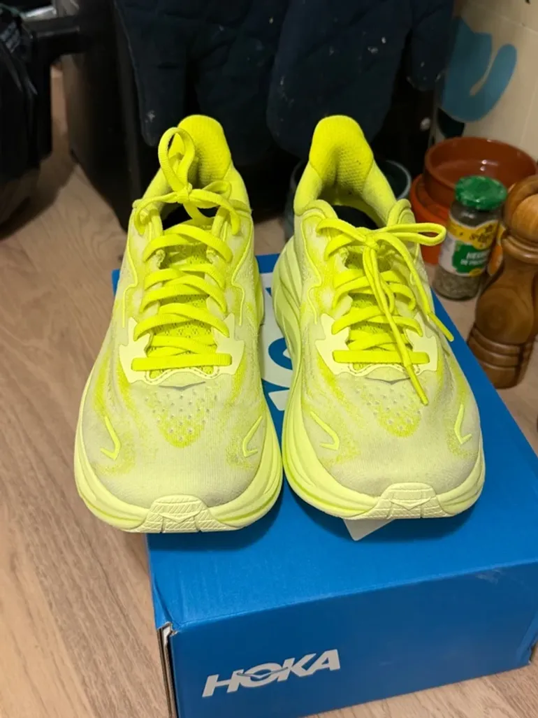 Tweedehands Hoka Clifton 10 bike — afbeelding 2 van 3