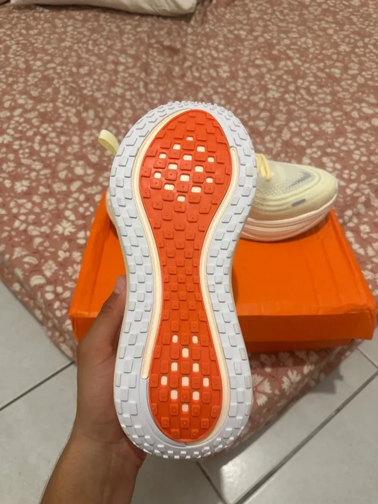 Nike Vomero Plus bike usato — immagine 5 di 5