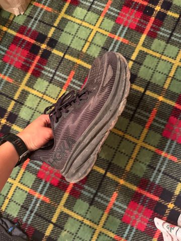 Used Hoka Clifton 9 Running Shoes