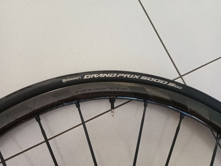 Tweedehands Fulcrum Racing Zero Carbon CMPTZN Disc bike — afbeelding 3 van 4