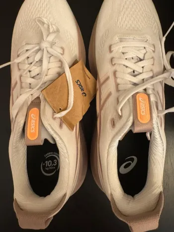 Used Asics Gel Kayano 32 bike — image 9 of 12