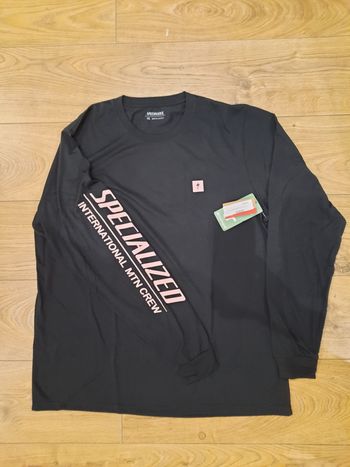 Käytetty Specialized Langarmshirt altered Tee LS schwarz bike