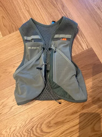 Used Salomon Active Skin 4L Running Accessories