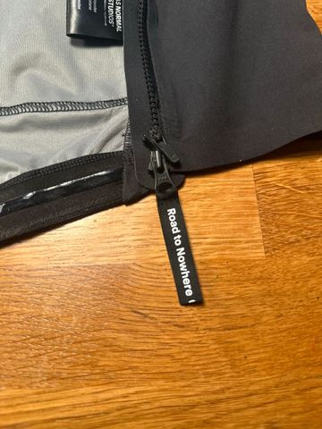 Brugt Pas Normal Studios Mechanism Pro Rain Jersey bike — billede 8 af 10