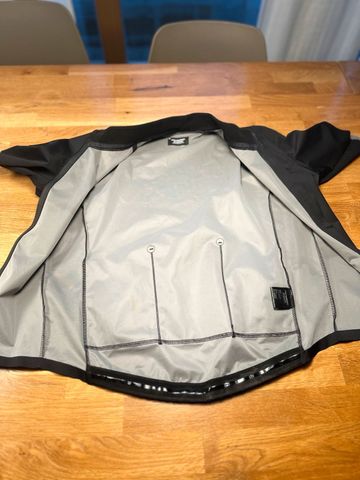 Brugt Pas Normal Studios Mechanism Pro Rain Jersey bike — billede 7 af 10