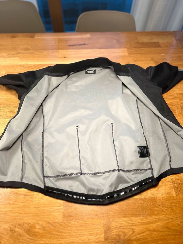 Brugt Pas Normal Studios Mechanism Pro Rain Jersey bike — billede 7 af 10