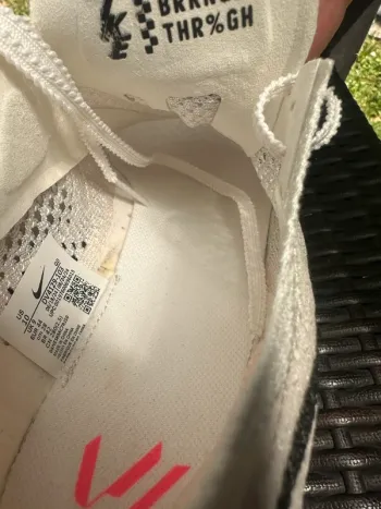 Used Nike Air Zoom Vaporfly 3 bike — image 8 of 11
