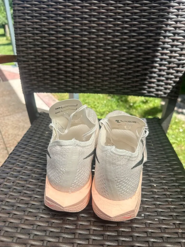 Used Nike Air Zoom Vaporfly 3 bike — image 5 of 11