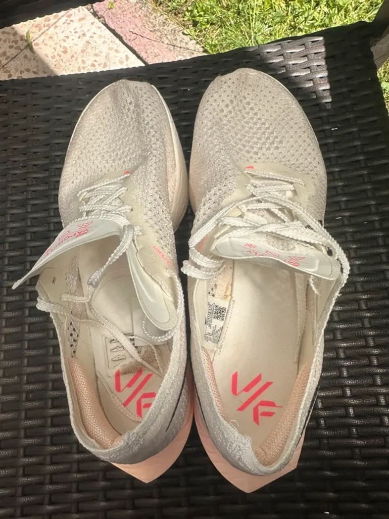 Used Nike Air Zoom Vaporfly 3 bike — image 7 of 11