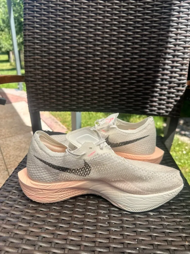 Used Nike Air Zoom Vaporfly 3 bike — image 11 of 11