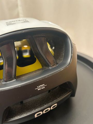 Tweedehands POC Octal X MIPS Helmet bike — afbeelding 7 van 10