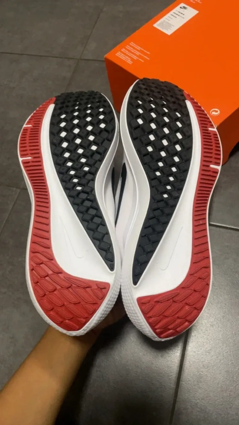 Używany Nike Air Winflo 10 bike — zdjęcie 4 z 6