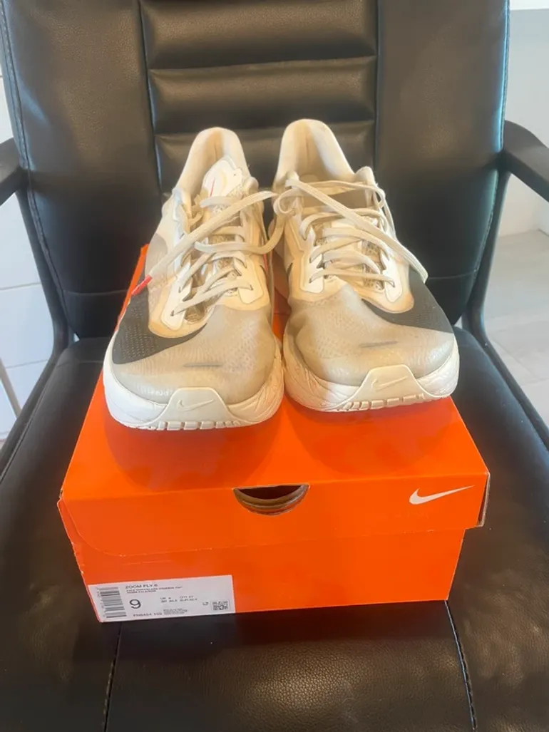 Nike Zoomfly 6 bike usato — immagine 2 di 4