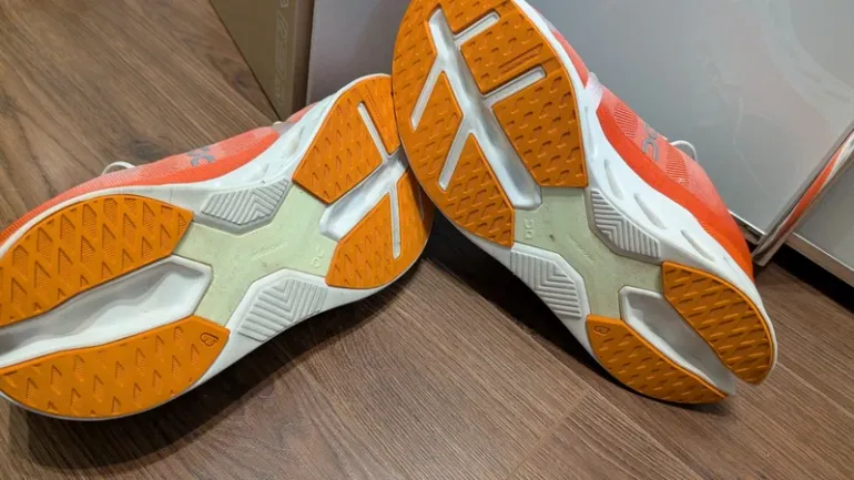On Running Cloudeclipse bike usato — immagine 5 di 8