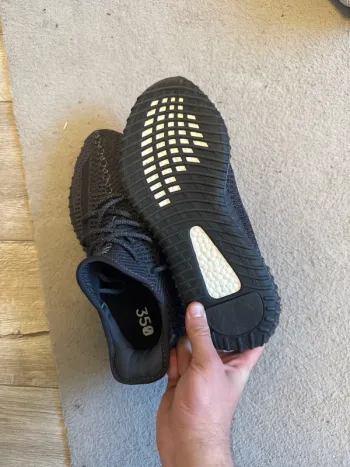Gebrauchtes Adidas Running Shoes Gr 44 bike — Bild 3 von 3