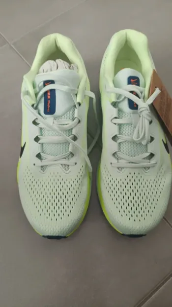 Used Nike wmns winflo 11 bike — image 3 of 8