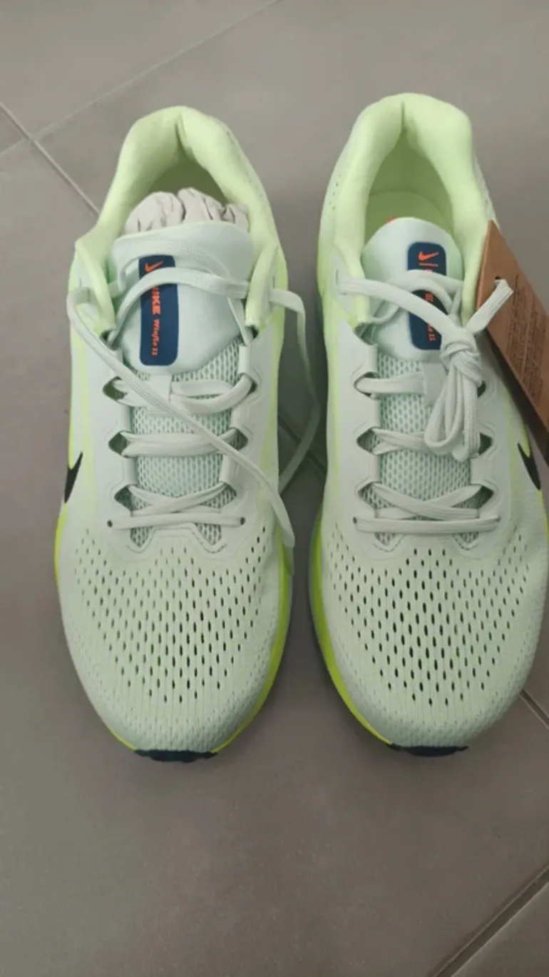 Used Nike wmns winflo 11 bike — image 3 of 8