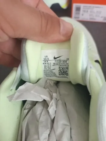 Used Nike wmns winflo 11 bike — image 7 of 8