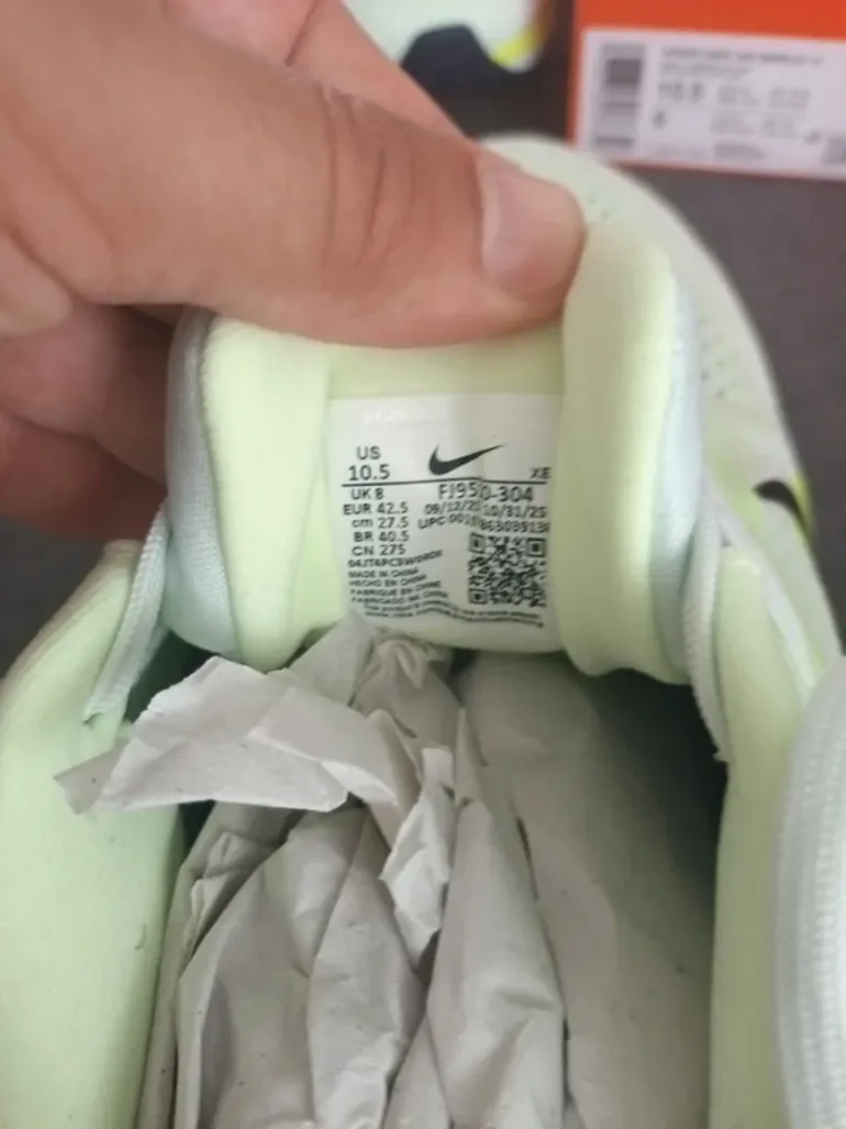 Used Nike wmns winflo 11 bike — image 7 of 8