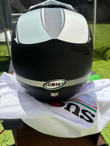 Used Suomy Extreme Helmet bike — image 3 of 4