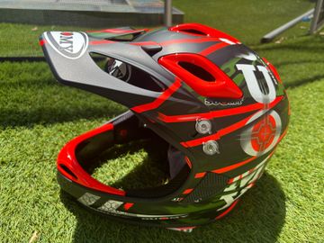 Used Suomy Jumper Gun Integral Helmet Cycling Accessories
