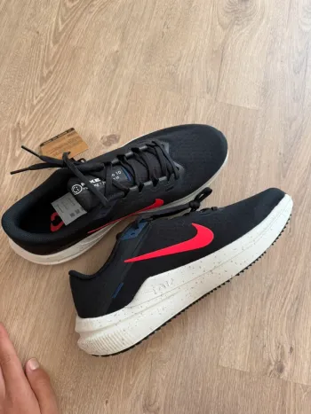 Brugt Nike Air Winflo 10 bike — billede 5 af 9