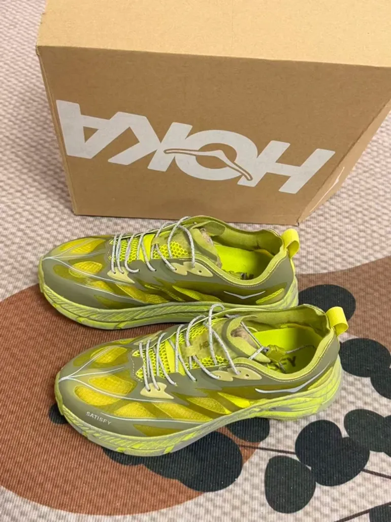 Hoka Satisfy x Running Shoes bike d'occasion — image 3 sur 8