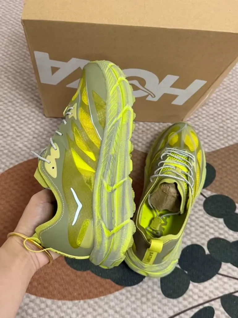 Hoka Satisfy x Running Shoes bike d'occasion — image 5 sur 8