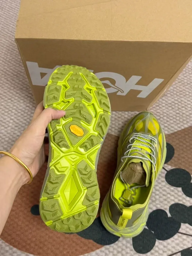 Hoka Satisfy x Running Shoes bike d'occasion — image 6 sur 8