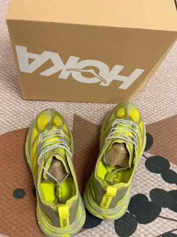Hoka Satisfy x Running Shoes bike d'occasion — image 4 sur 8