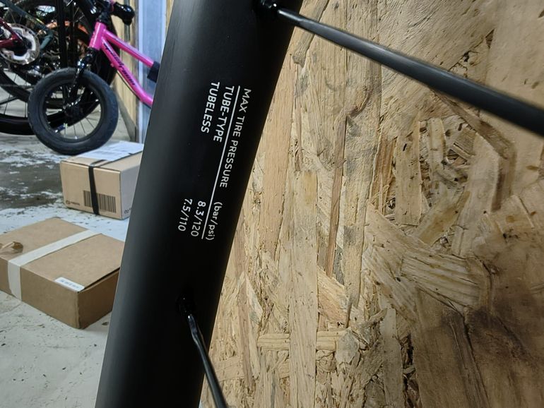 Brugt OQUO RP 45 TEAM Wheelset 2026 bike — billede 4 af 9