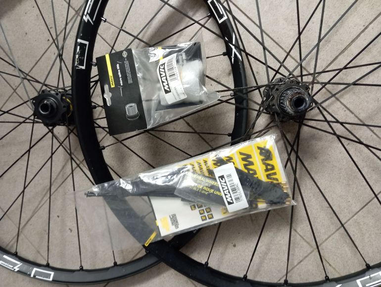 Used Mavic E-Deemax S30 Wheels 2024 bike — image 8 of 8