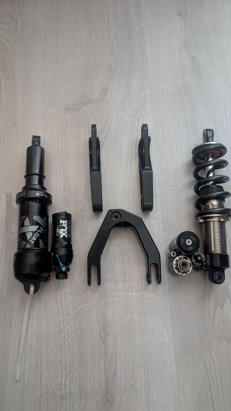 Cascadelink long shock kit Levo G3 carbon 2023 Rear Suspension usato