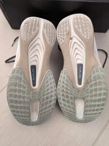 Tweedehands Nike Zoom Fly 6 bike — afbeelding 3 van 4