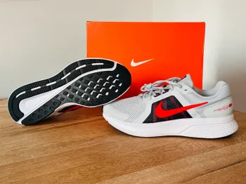 Tweedehands Nike Run Swift 2 bike — afbeelding 4 van 8