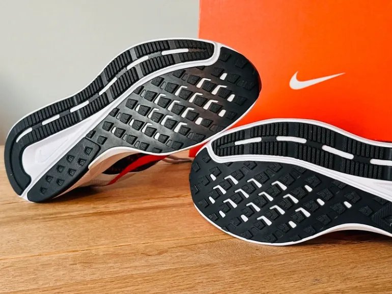 Tweedehands Nike Run Swift 2 bike — afbeelding 6 van 8