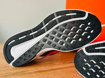 Tweedehands Nike Run Swift 2 bike — afbeelding 8 van 8