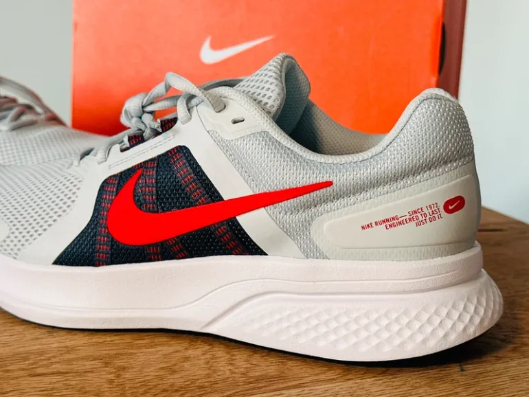 Tweedehands Nike Run Swift 2 bike — afbeelding 2 van 8