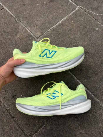 New Balance 1080 v15 bike usato — immagine 3 di 9