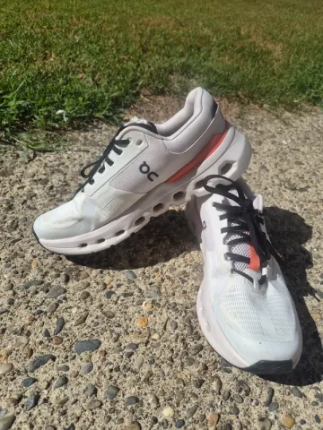 Used On Running On Cloud Running Shoes bike — image 1 of 6