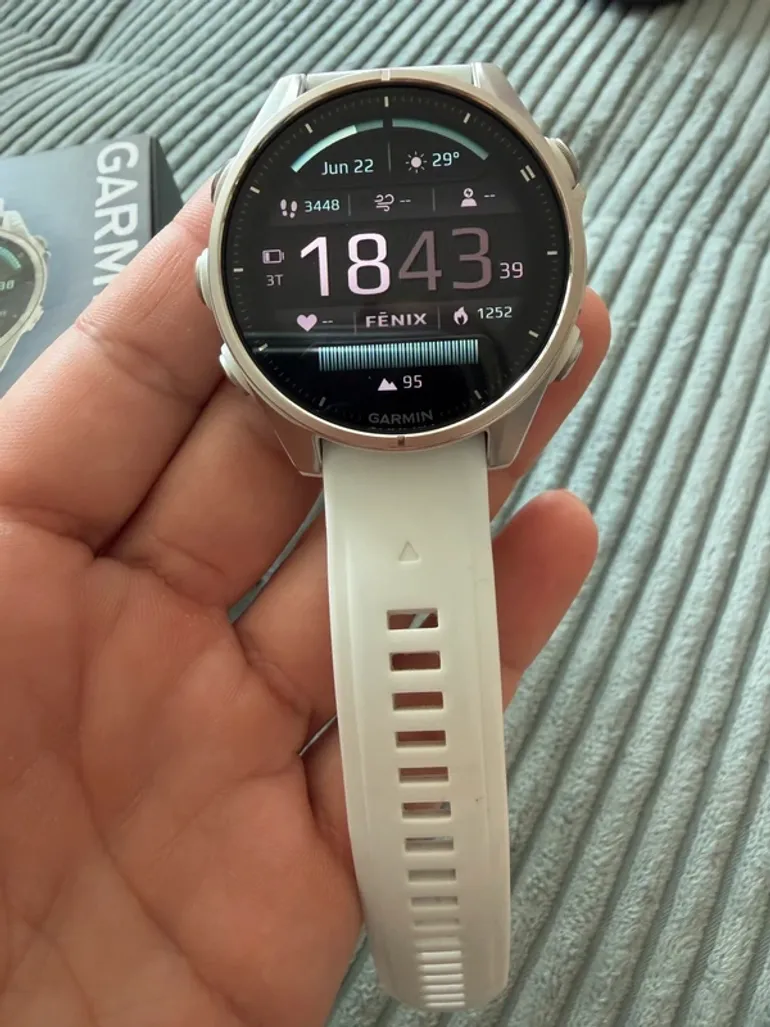 Used Garmin fenix 8 amoled 43mm bike — image 2 of 5